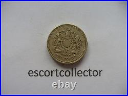 1983 £1 ROYAL ARMS The First Old One Pound Coin UK £1 1983 (35)