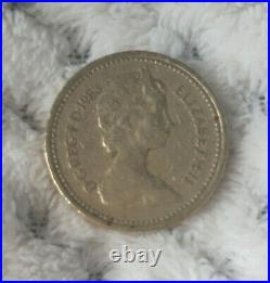 1983 Old One Pound £1 Royal Arms Coin Upside Down DECUS ET TUTAMEN