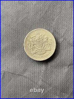 1983 Old Rare £1 Royal Coat of Arms Pound Coin ET TUTAMEN DECUS -Elizabeth II