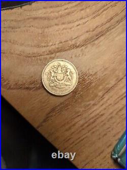 1983 Royal Coat Of Arms Old 1 Pound Coin Uncirculated