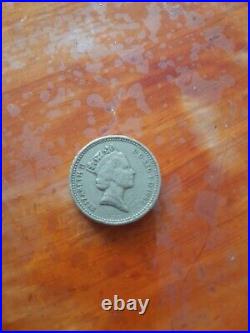 1987 Old £1 One Pound Coin Royal British Oak Pound Coin Elizabeth II