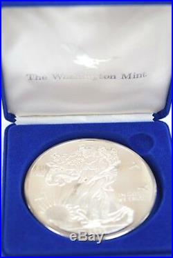 1995 One Pound Pure. 999 Silver Eagle In Clam Shell Case Washington Mint