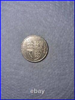 2015, Shield of Royal Arms £1 Circulated coin Queen Elizabeth