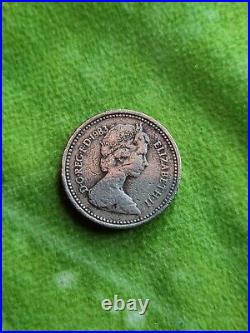 Old 1 pound coin 1983 Collectable rare