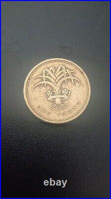 Old 1 pound coin 1985 rare good condition