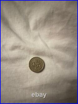 Original Discontinued Uk 1 Pound Coin (Year 2000)