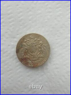 RARE 1983 £1 Upside Down error DECUS ET TUTAMEN