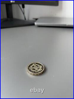 RARE 1996 £1 Celtic Cross One Pound Coin DECUS ET TUTAMEN Writing Defect