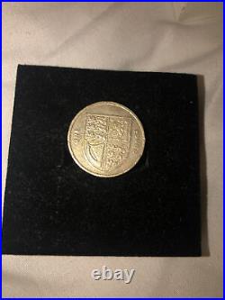 Rare 1 Pound Coin Shield 2012