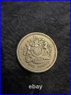 Rare 1 pound coin 1983 DECUS ET TUTAMEN Royal Coat of Arms