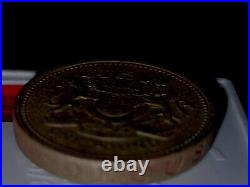 VERY RARE Uncirculated 1983 Royal Arms One Pound Coin Old Style £1